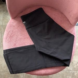 Lulu lemon capris